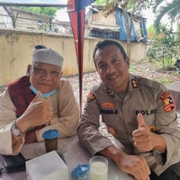 Photo taken at Masjid Nurul Iman Logistik Mabes Polri Cipinang by Agung D. on 9/21/2022