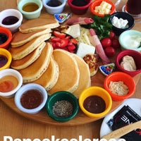 Foto diambil di Cookline Pancakes oleh Ayhan E. pada 10/2/2016