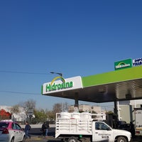 Photo taken at Gasolinería Hidrosina by Maikol G. on 11/29/2017