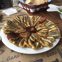 Foto scattata a Gani Balık Restaurant da Serhan B. il 10/15/2017