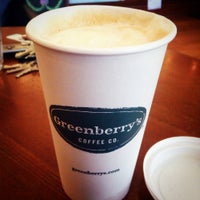 Photo taken at Greenberry&amp;#39;s Coffee &amp;amp; Tea Company by Mimi N. on 10/9/2015