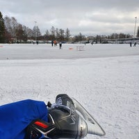 Photo taken at Lauttasaaren liikuntapuisto &amp;quot;Pyrkkä&amp;quot; by Timo K. on 12/28/2021