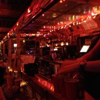 รูปภาพถ่ายที่ Rodeo Bar โดย Steve C. เมื่อ 10/12/2012