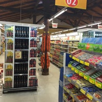Foto tirada no(a) Supermercado Magia Floripa por Veridiana L. em 7/17/2016