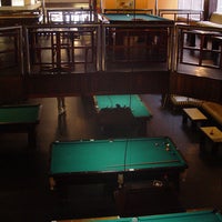 Das Foto wurde bei Queen&amp;#39;s Snooker Burger Bar von Queen&amp;#39;s Snooker Burger Bar am 12/14/2013 aufgenommen