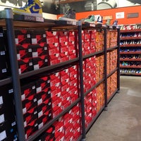 Nike Factory Store - 3 tips