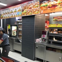 Photo taken at Burger King by Soydan A. on 1/8/2018