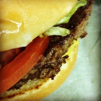 Foto diambil di Feltner&amp;#39;s Whatta-Burger oleh Marc V. pada 1/25/2013