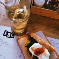 Foto diambil di Fancy Breakfast Club oleh Farah A. pada 2/11/2019