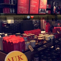 Foto diambil di Starbucks AUK oleh M pada 11/10/2016