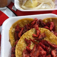 Снимок сделан в Tacos Focos Amarillos пользователем Antonio T. 6/13/2019