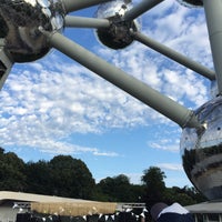 Photo taken at Deep in house- Atomium 🎉🍻 by Tess V. on 8/29/2015
