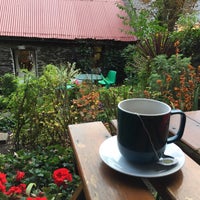 Das Foto wurde bei The Wren&amp;#39;s Nest, Dingle, Coffee House and Garden von Wojciech Jerzy W. am 10/29/2016 aufgenommen
