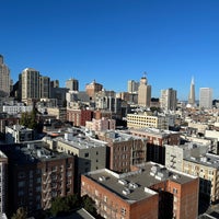 Foto diambil di Courtyard San Francisco Union Square oleh Bradley M. pada 10/4/2023