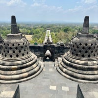 Foto tirada no(a) Candi Borobudur (Borobudur Temple) por Bradley M. em 10/14/2023