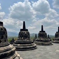 Снимок сделан в Candi Borobudur (Borobudur Temple) пользователем Bradley M. 10/14/2023