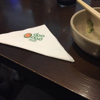 Foto diambil di Sushi Temakeria Doo Doo oleh Vivian T. pada 3/23/2016