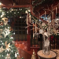 Photo taken at Filomena&amp;#39;s Lakeview by 🌸Donelle🌸 on 12/18/2018