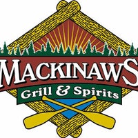 12/1/2013 tarihinde Mackinaws Grill and Spiritsziyaretçi tarafından Mackinaws Grill and Spirits'de çekilen fotoğraf