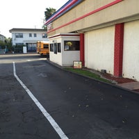 Kfc Fast Food Restaurant In Central Long Beach Photo Taken At Kfc By Özgür S On 2 24 2017