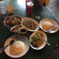Photo taken at Rasa Rasa Muslim Thai Seafood Restaurant by Ghost 4. on 3/12/2015