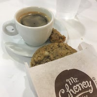 Photo taken at Mr. Cheney Cookies by Cida F. on 10/28/2016