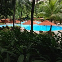 h&m edsa shangri la