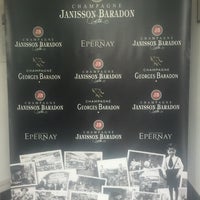 Foto tomada en Boutique Champagne Janisson Baradon  por Aabbcc el 4/5/2017