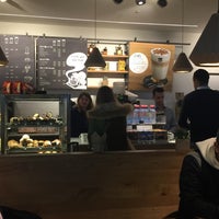 Das Foto wurde bei JAVA Coffee House von Aabbcc am 11/2/2017 aufgenommen