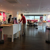 Das Foto wurde bei Telekom Shop von Intelli U. am 5/4/2018 aufgenommen