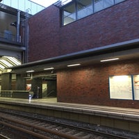 Photo taken at Gleis 1/2 (S-Bahn) by Intelli U. on 8/5/2018