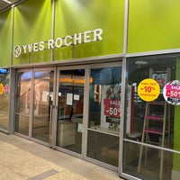 รูปภาพถ่ายที่ Yves Rocher โดย Intelli U. เมื่อ 3/24/2021