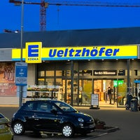 รูปภาพถ่ายที่ EDEKA Ueltzhöfer โดย Intelli U. เมื่อ 3/14/2022