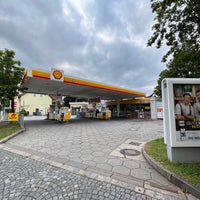 Photo taken at Shell by Intelli U. on 6/29/2022