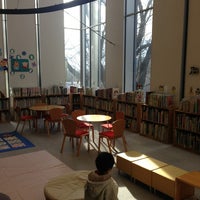 Photo taken at ながさか図書館 by KE-TA on 2/3/2013