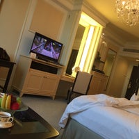 Photo taken at Valley Wing | Shangri-La Hotel by reza setiawan ر. on 11/24/2016