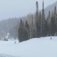 Foto tirada no(a) Mid-Mountain Lodge por Greg G. em 3/20/2022