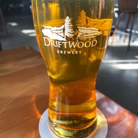 Das Foto wurde bei Driftwood Brewing Company von Greg G. am 3/22/2023 aufgenommen