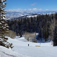 Foto tomada en Mid-Mountain Lodge  por Greg G. el 2/21/2021