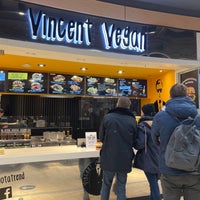 12/27/2021にTense P.がVincent Veganで撮った写真