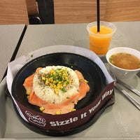 Photo taken at Pepper Lunch Express by H M. on 5/11/2017