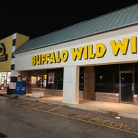 Photo taken at Buffalo Wild Wings by Jesse M. on 12/18/2020