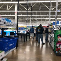Photo taken at Walmart Supercenter by Jesse M. on 12/23/2018