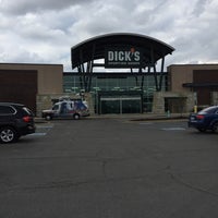 Photo taken at DICK&amp;#39;S Sporting Goods by Jesse M. on 3/19/2016