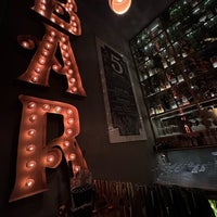Foto tomada en Moretenders&amp;#39; Cocktail Crib  por Aslıhan A. el 1/19/2023