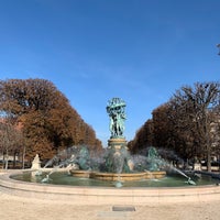 Photo taken at Jardin des Grands Explorateurs Marco Polo et Cavelier-de-la-Salle by Aslıhan A. on 10/27/2021