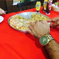 Photo taken at Top Pizzas Miranda by Stephani V. on 1/11/2016