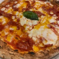 รูปภาพถ่ายที่ O&amp;#39;scià Pizzeria Napoletana โดย Laëtitia J. เมื่อ 4/19/2024