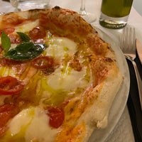 Das Foto wurde bei O&amp;#39;scià Pizzeria Napoletana von Laëtitia J. am 3/28/2023 aufgenommen