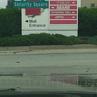 รูปภาพถ่ายที่ Security Square Mall โดย King👑💵 เมื่อ 6/13/2013
